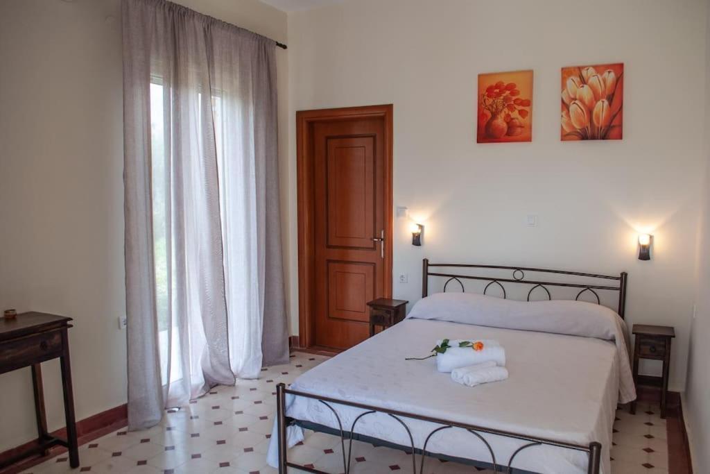 Phyllida Guest House - A2 Zaháro Kültér fotó